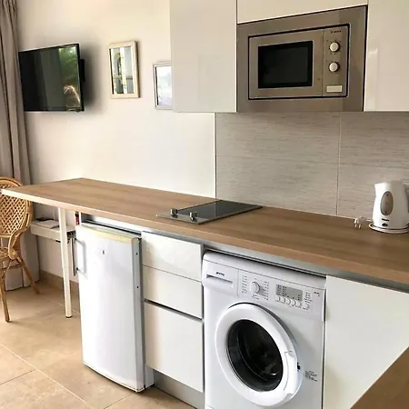 Modern & Spacious Isla, Puerto Del Carmen Apartment *