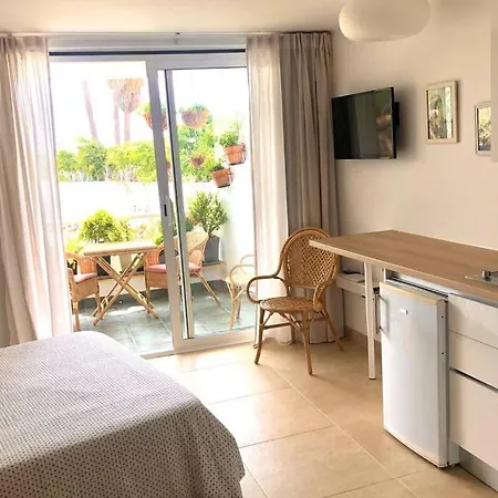 Modern & Spacious Isla, Puerto Del Carmen Апартаменты Тиас